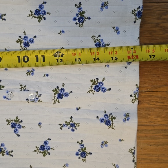 FOREVER 21 WOMENS JUNIOR SIZE WHITE FLORAL SUMMER CROP TOP SIZE XL - Picture 12 of 13